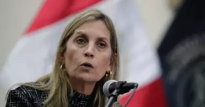 Congresista María del Carmen Alva condenó agresiones a seleccionados peruanos.