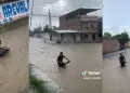 Jóvenes en Sullana sorprenden en plena inundación.