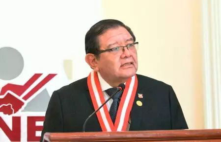 Jorge Salas Arenas, presidente del Jurado Nacional de Elecciones.