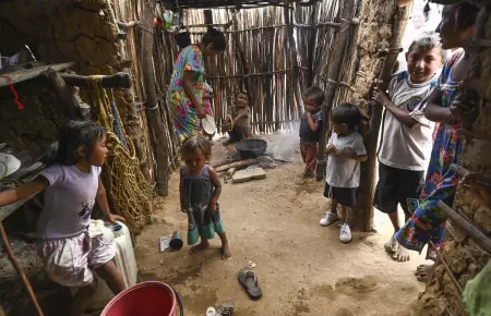 Una fiebre de energía limpia desplaza a los indígenas en un desierto de Colombia