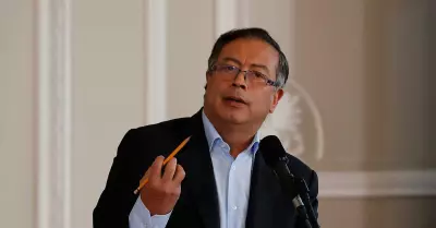 Se retiró a embajador de Perú en Colombia por comentarios de Gustavo Petro