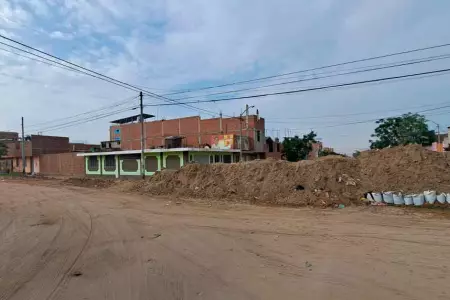 Vecinos se declaran la guerra por la colocacin de un muro de tierra en El Porve