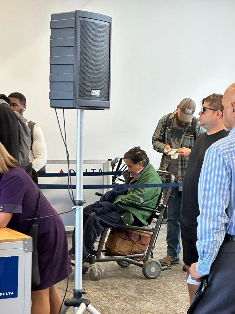 Imágenes exclusivas del exmandatario en Aeropuerto Internacional San Francisco (1).