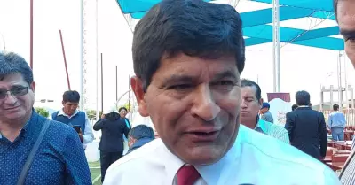 Gobernador Rohel Sánchez se niega a responder sobre proveedor