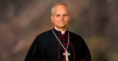 Monseor Robert Prevost, religioso norteamericano se va a Roma.