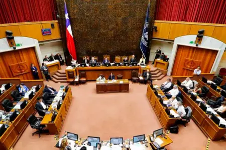 Parlamento chileno aprueba reducir la jornada laboral a 40 horas semanales.