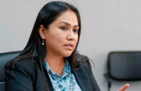 Heidy Juárez retira su solicitud para acompañar a Boluarte en su viaje a Francia