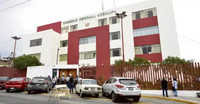 Fiscala y Polica intervienen Gobierno Regional de Arequipa