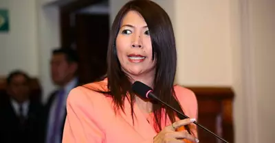 Mara Cordero se une a los congresistas 'Mocha sueldos'.