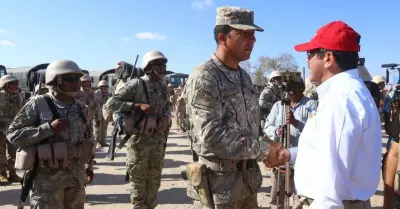 Ministro de Defensa llega a Tacna