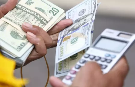 Precio del dlar en Per.