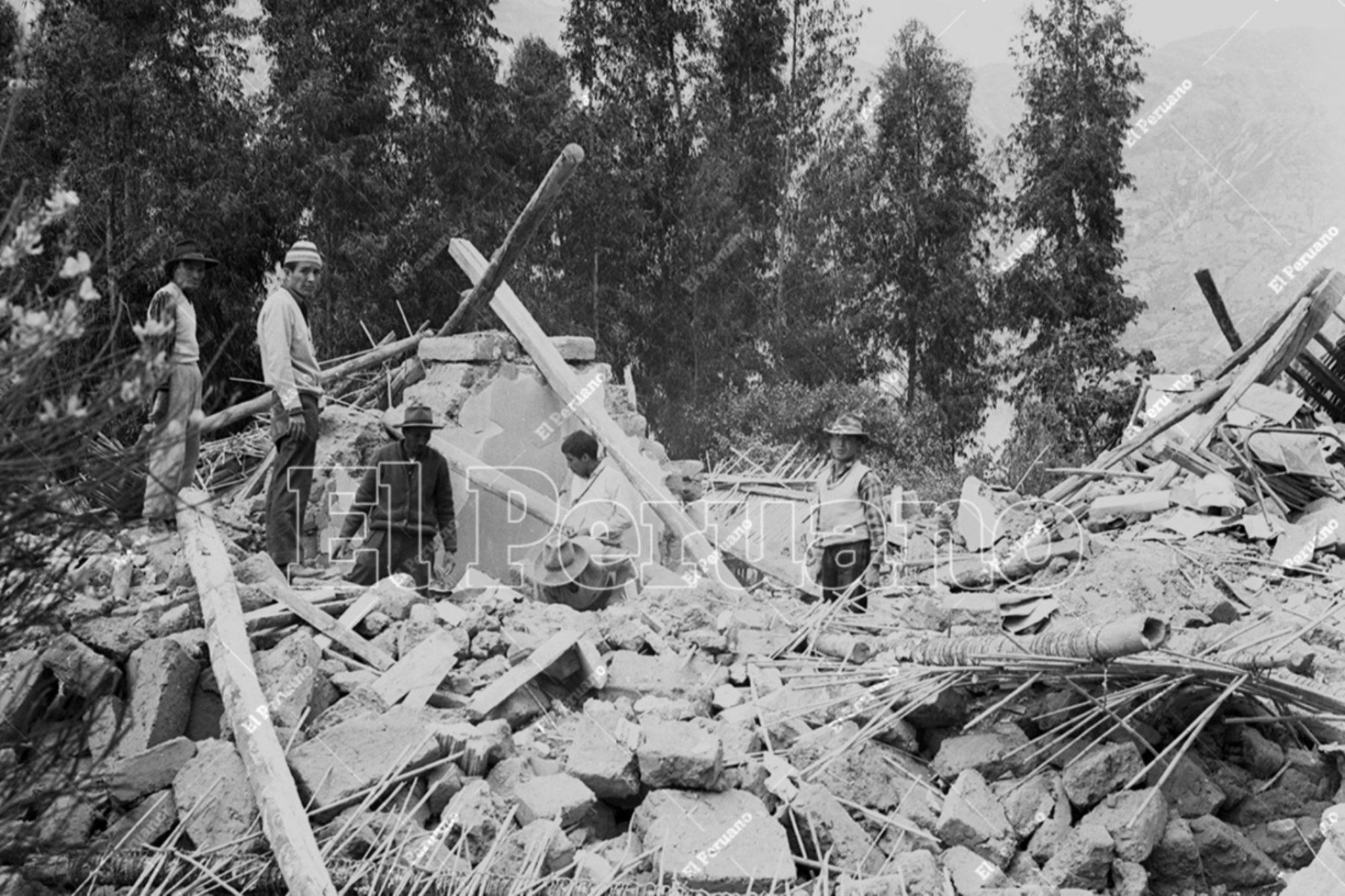 Las viviendas de los pobladores quedaron en escombros.