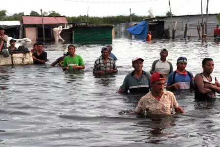 Congreso propone exonerar de pago de arbitrios a los afectados por inundaciones.