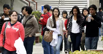 Congreso: Proyecto de ley busca convalidar estudios de institutos en universida