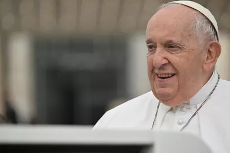 Zelenski viajará el sábado a Italia donde podría reunirse con el papa