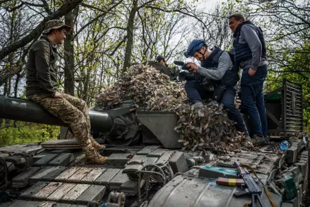 Ucrania reivindica avances cerca de Bajmut, desmentidos por Rusia