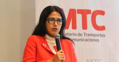 Paola Lazarte, titular del MTC.