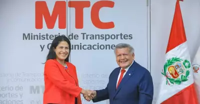 César Acuña y ministra del MTC se reunieron para hablar del Corredor Norte-Sur d