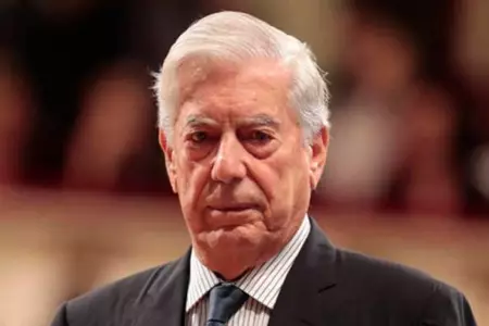 Mario Vargas Llosa revel que sufri abuso por un sacerdote.