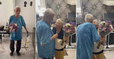 Abuelito sorprende con un ramo de flores a su esposa por su cumpleaos.