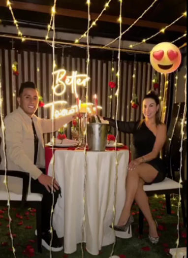 Christian Cueva junto a Pamela López.