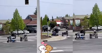 Abuelito ata su carrito a una carreta para pasear junto a su esposa.