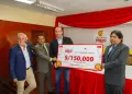 Firma de contrato entre Loterías Torito y la Sociedad de Beneficencia de Sullana