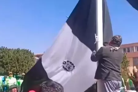 Izan bandera blanca y negra en Puno.