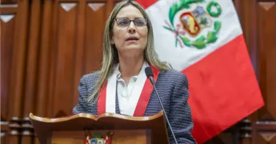 María del Carmen Alva será condecorada por el Congreso.