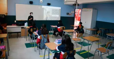 Uso de mascarillas volver a ser obligatorio en colegios de Chile.