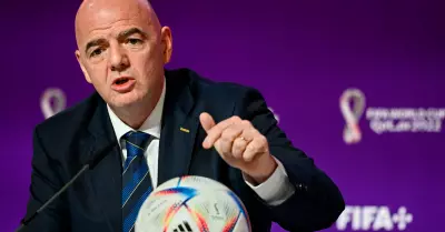 Presidente de la FIFA exige parar partidos por casos de racismo.