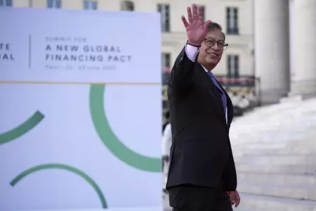 Petro aboga por plantear en cumbre UE-Celac "cambiar deuda por accin climtica"