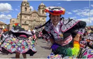 Cusco: Desfile de alegoras de la Universidad Diego Quispe Tito deslumbr a poblacin y turistas