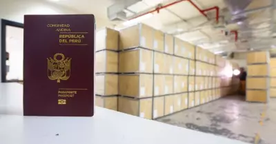 Migraciones recibe nuevo lote de pasaportes.