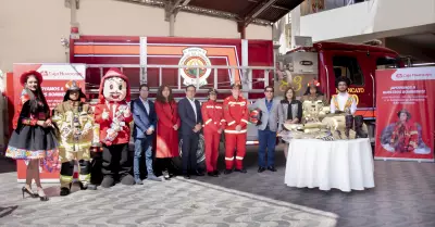 Caja Huancayo dona a bomberos equipos para incendios