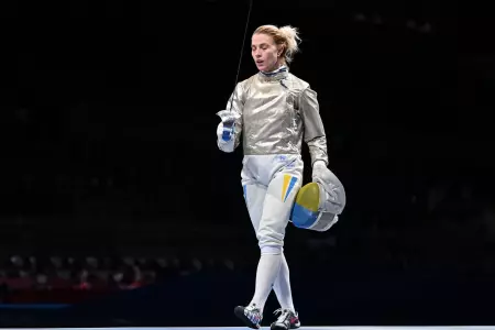 La esgrimista ucraniana Olha Kharlan quiere competir contra las rusas