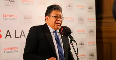 Jorge Flores Ancachi, congresista.