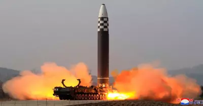 Corea del Norte lanza dos misiles balsticos.