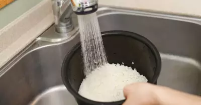 Razones por las que debes lavar el arroz.