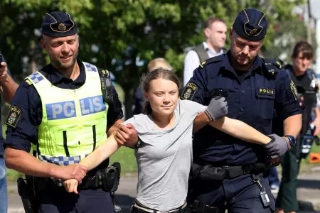 Activista sueca Greta Thunberg, condenada a una multa por desobedecer a la polic