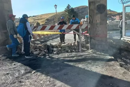 Continan bloqueos en carreteras en Puno