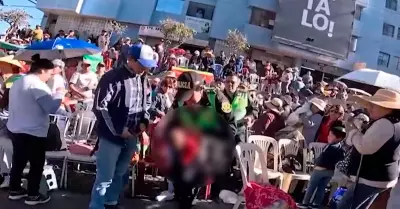 Nio se atraganta en Arequipa y policas no supieron dar primeros auxilios.