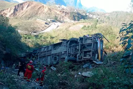 Accidente de bus en carretera Olmos - Huarmaca.