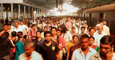 India: Tiroteo en una estacin de tren deja al menos 4 muertos y varios heridos.