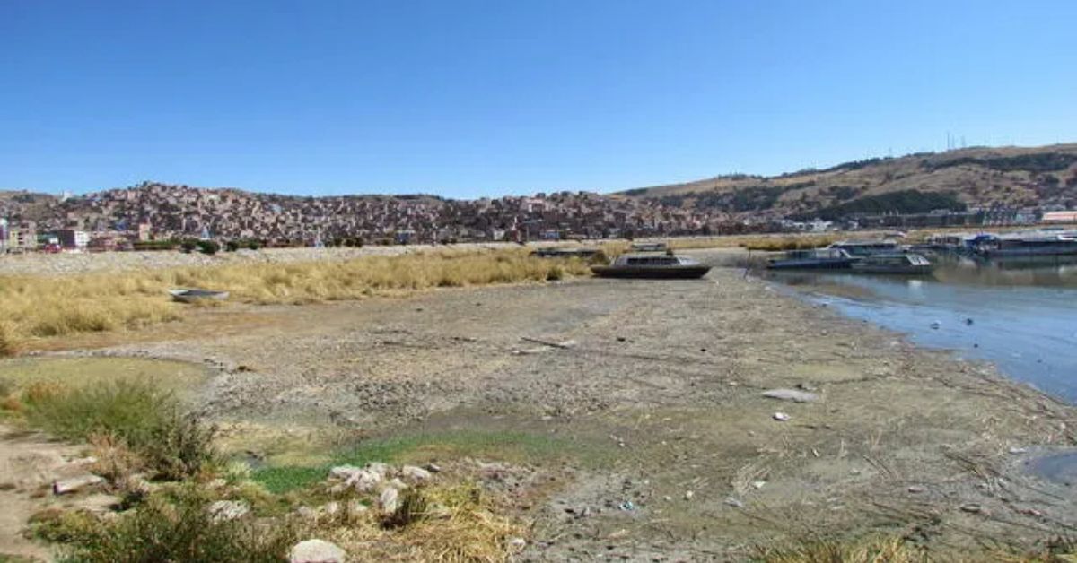 Aguas del lago Titicaca descienden a niveles históricos por el cambio ...