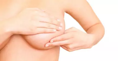Autoexploracin de mama previene el cncer de seno.