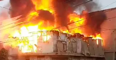 Incendio en Villa El Salvador.