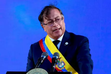 Congresista colombiano pide disculpas por expresiones de Gustavo Petro.