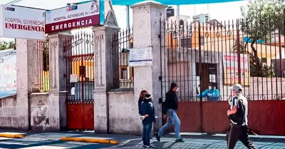 Hospital Goyeneche de Arequipa agoniza y denuncian gastos de S/ 3 millones en ex