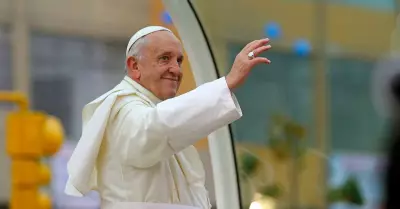 Papa Francisco asegura que Iglesia es para todos, tambin para homosexuales.
